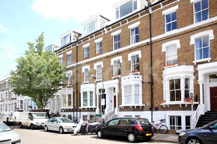 			NEW INSTRUCTION, 2 Bedroom, 1 bath, 1 reception Flat			 Gratton Road, Shepherds Bush